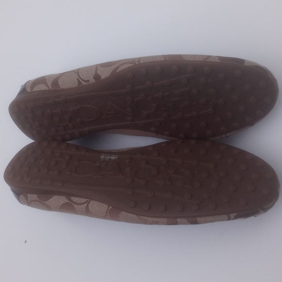 056 Coach loafers. Size 8B - Picture 7 of 10